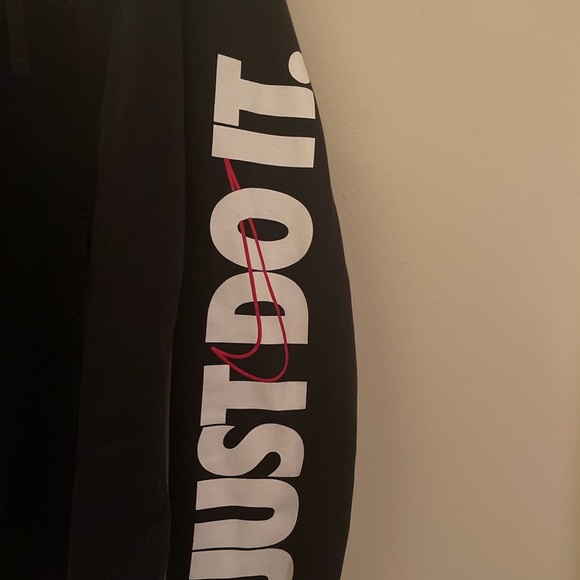 NIKE ZIP UP HOODIE! - Picture 2 of 2